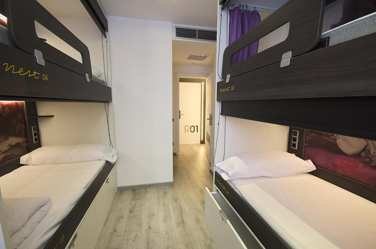 Bed 4-Bed Female Dormitory Room