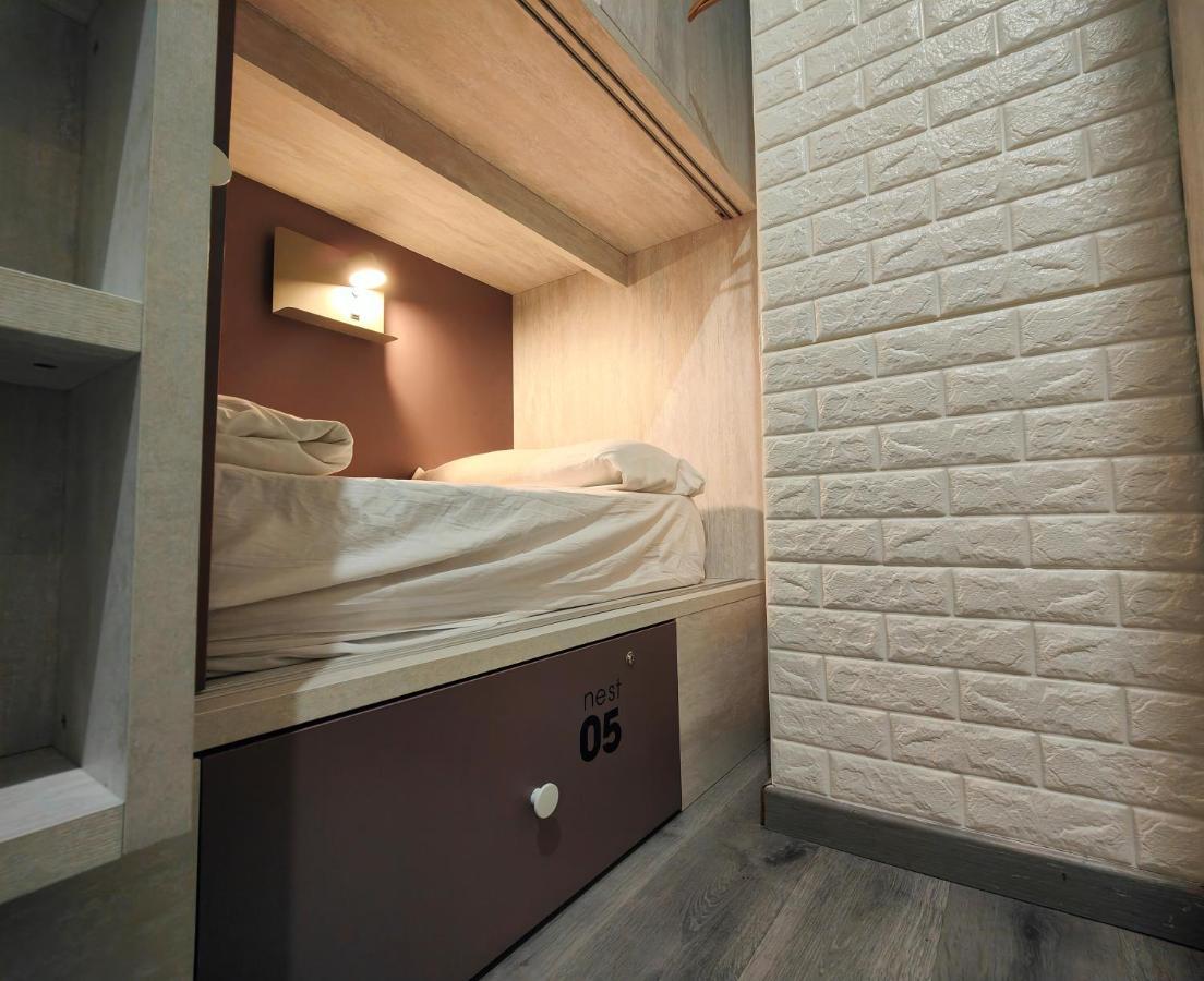 Bed 6-Bed Female Dormitory Room